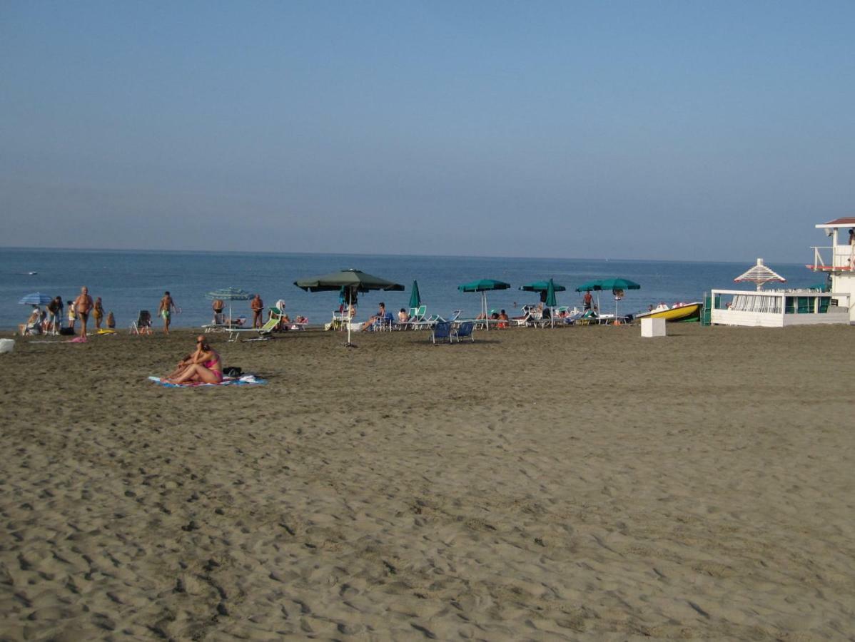 Happy House Mare Di Roma Villa Lido di Ostia Kültér fotó